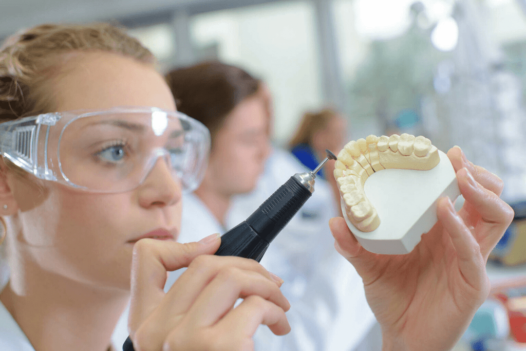 dental laboratory technician jobs